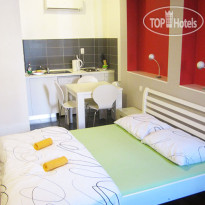 Apinelo Hostel & Apartments 