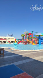Pickalbatros Aqua Blu Resort - Sharm El Sheikh 4* Холодный детский бассейн рядом с теплым, который потом стали ремонтировать и закончили ремонт к нашему отъезду - Фото отеля