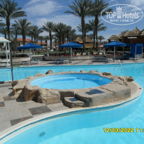 Pickalbatros Aqua Blu Resort - Sharm El Sheikh 4* Джакузи. Жена очень любила посидеть здесь в прошлые посещения отеля. Но сейчас - увы - не включали - Фото отеля