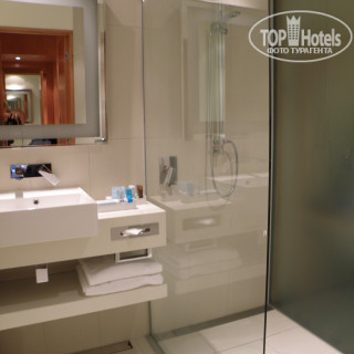 Фото отеля Novotel Auckland Airport 4*