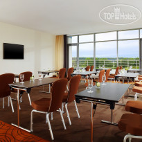 Skypoint Luxe Hotel – Sheraton Sheremetyevo Hotel Classroom