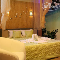 Рандеву (Мосфильмовская) 