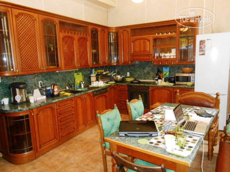 Новые добавленные фото туристов Apple Hostel