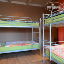 Godzillas Hostel Номер