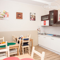 Мир на Бауманской 
