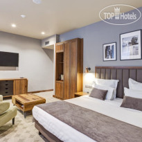 V Hotel 