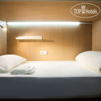Buran capsule hotel