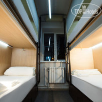 Buran capsule hotel