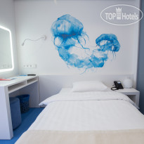 Starboard Side Hotel