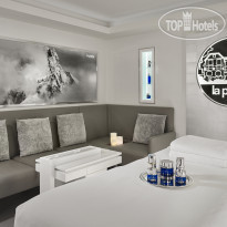 The Carlton, Moscow