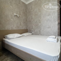 Rich Hotel