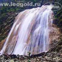 Золотой Лев Водопад