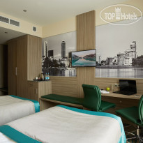 Tenet Hotel 