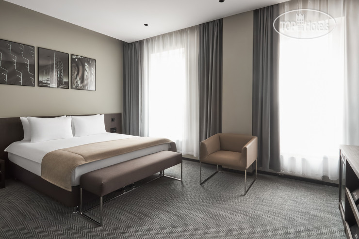 FarFour Inn & Suite