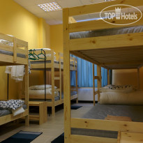 Move Hostel Общий номер на 8 мест. 
Конди