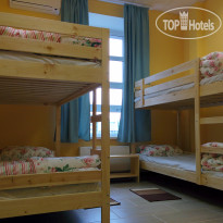 Move Hostel Женский номер на 6 мест. 
Кон