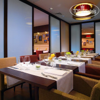 Courtyard by Marriott Kazan Kremlin VIP комната ресторана