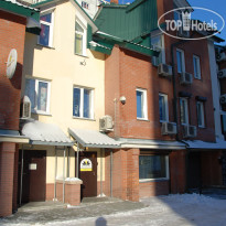 Royal Hostel 905 