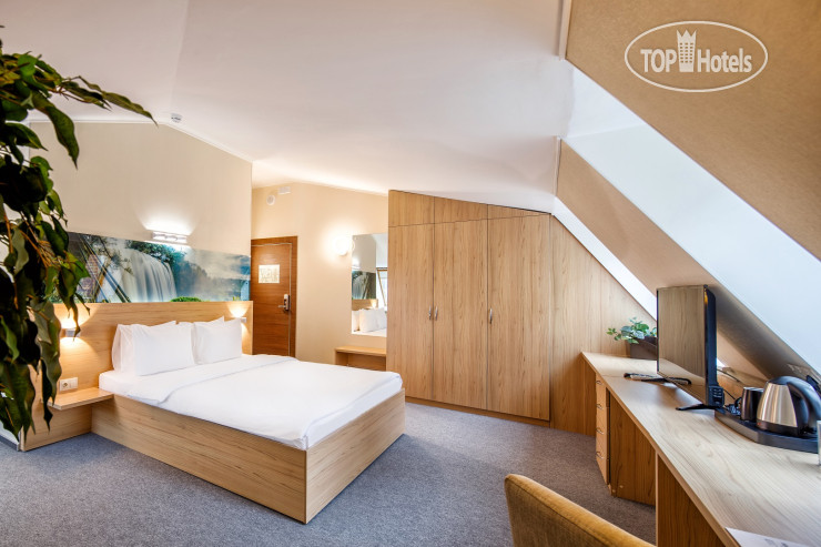 AurA Aquarelle Hotel