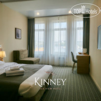 Kinney Sea View Hotel 