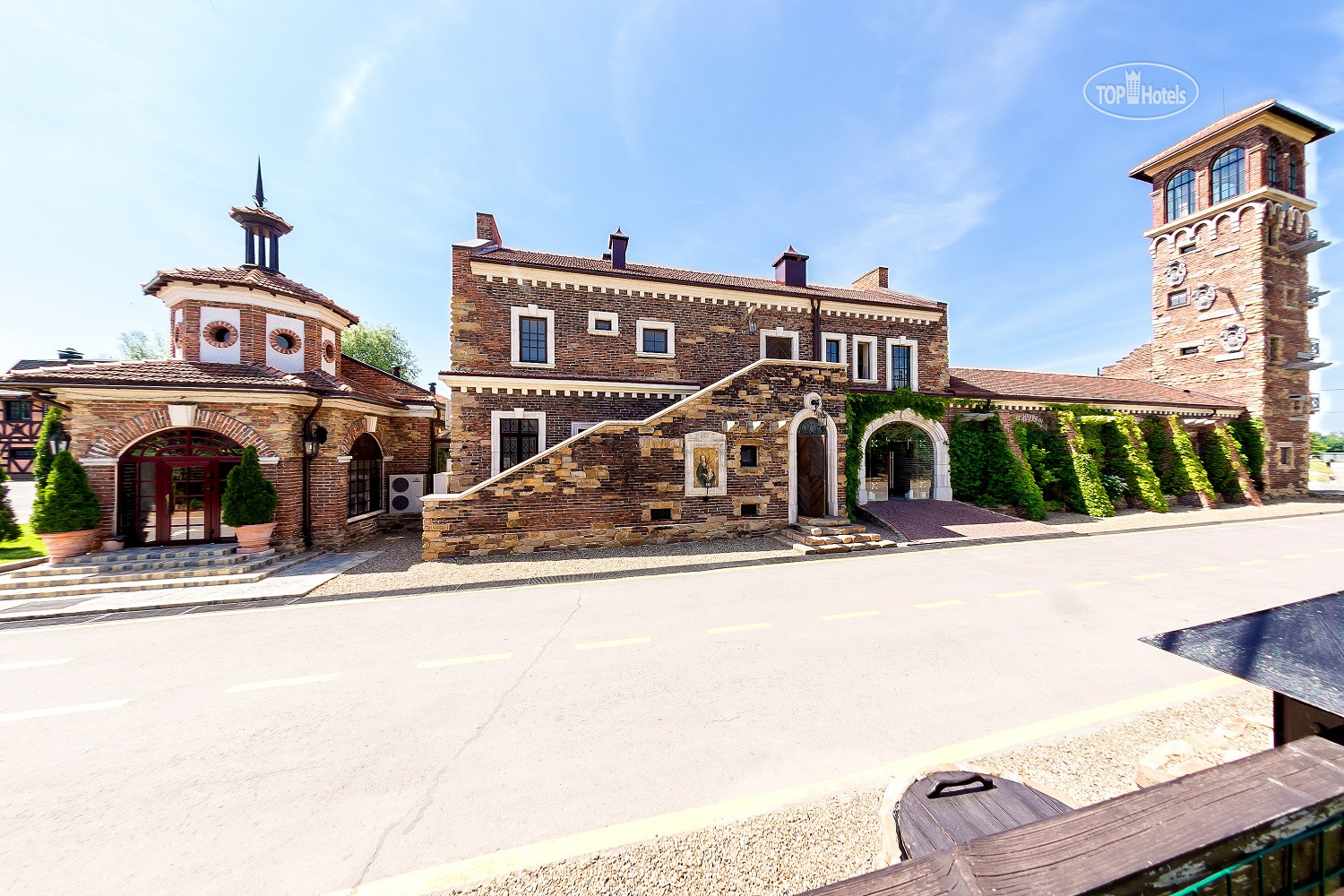 Old house resort spa ростов. Усть Койсуг отель Олд Хаус. Гостиница Олд Хаус Ростов-на-Дону. Отель «old House Resort&Spa» 5*.