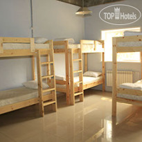 Husky Hostel 