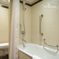 Radisson Hotel Ulyanovsk Family room/ Bathroom