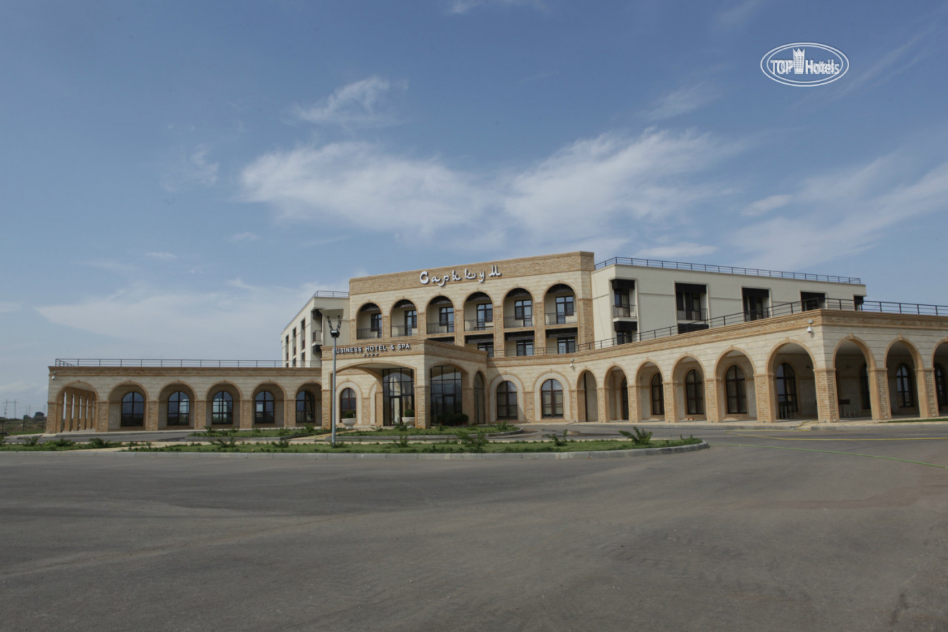 караман гостиница махачкала. гостиницы республики дагестан. бизнес отель сарыкум в дагестане. гостиница роял избербаш. бизнес отель сарыкум махачкала.