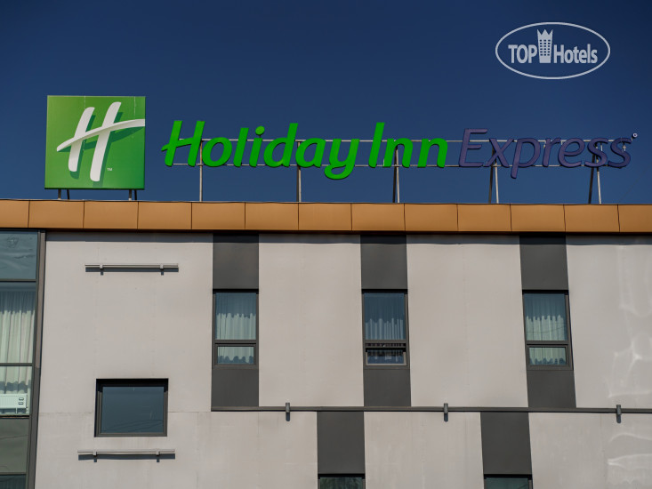 Фотографии отеля  Holiday Inn Express Moscow - Khimki Go Park 3*