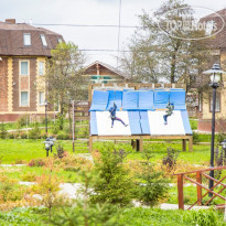 Загородный клуб Лачи