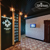 FISH FACTORY HOTEL Входная группа отеля.