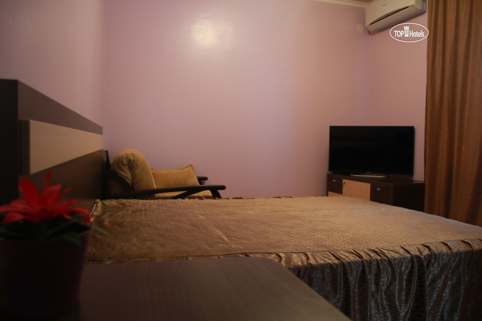 Созвездие 3 сочи. Якорная щель созвездие. Якорная щель созвездие. Фэмили клаб лазаревское. Отель созвездие сочи.