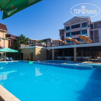 Aura Hotel (Аура)