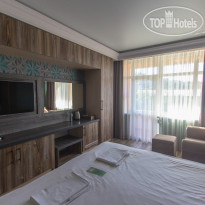 Aura Hotel (Аура)