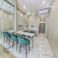 Mirror Residence Джуниор Сьют