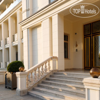 Grand Royal Residences
