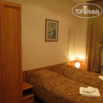 5 rooms