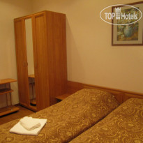 5 rooms