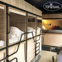 4U Capsule Hotel 