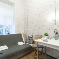 Guests Love on Puschkinskaya 