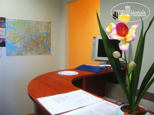 Фотографии отельера All The World Hostel