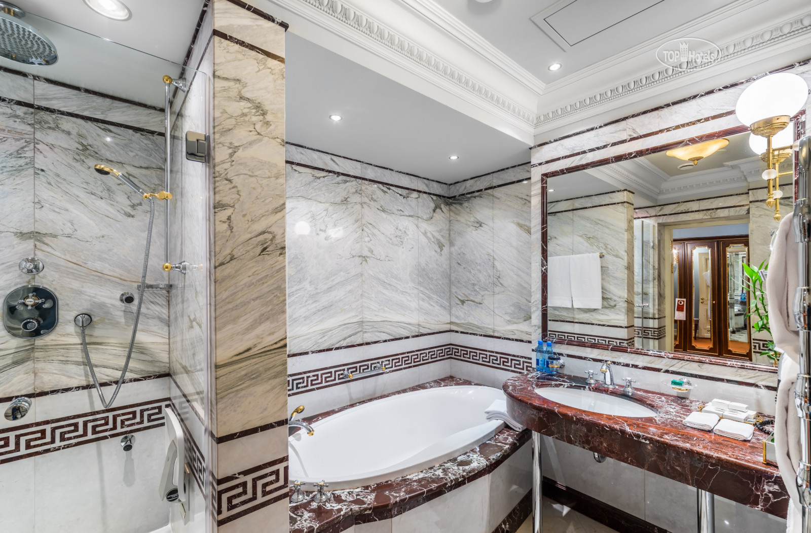 гитара dbz зелёная. талеон гостиница питер. ванная комната в эрмитаже. питер отель талион империал. талион империал отель санкт-петербург.