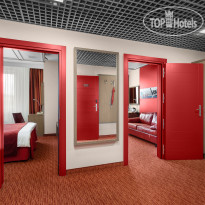 Red Stars Hotel 