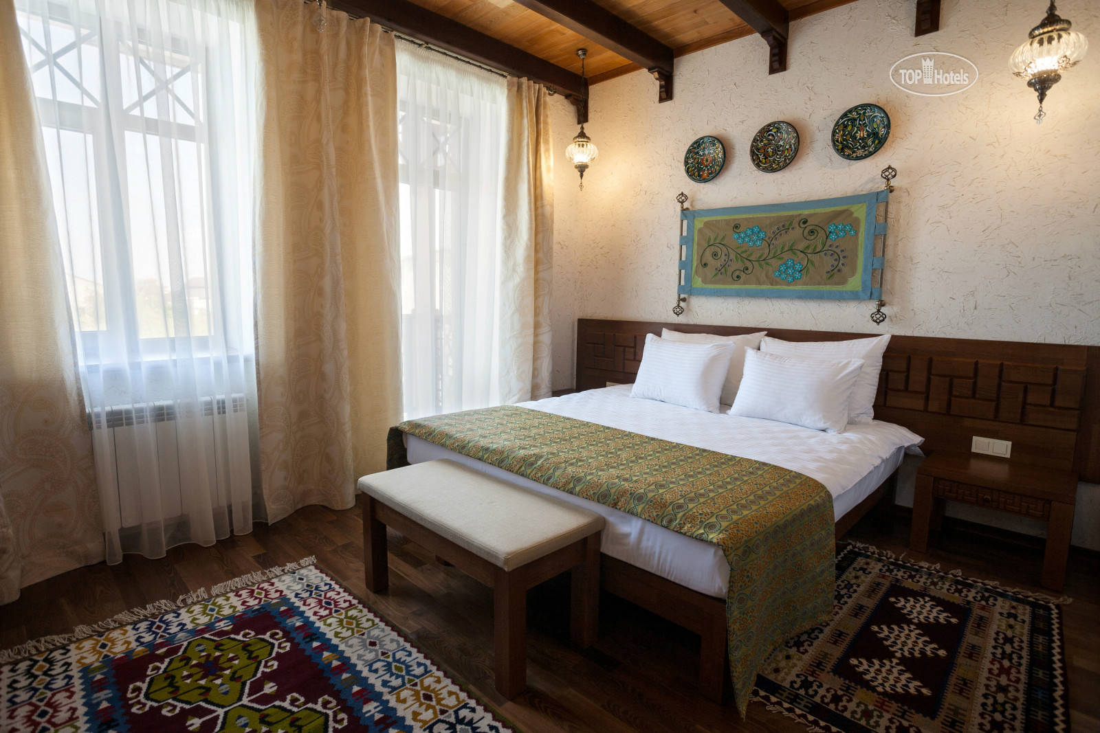 Этно гостиница. Отель эстет судак. Отель сибирия этномир. Этномир караван-сарай. Этномир караван-сарай.