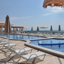 Открытый уличный бассейн в Ribera Resort & SPA 4*