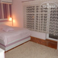 Ivet Guest Rooms 