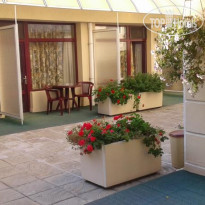 Acropolis Hotel 