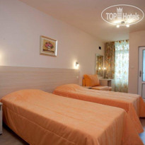 Acropolis Hotel 