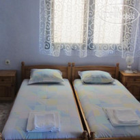 Zora Guest House  Номера