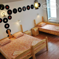 Ten Coins Hostel Номер